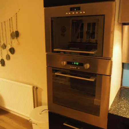 Апартаменты Amsterdam 25 Min , 10 Minutes 2 Bedrooms *