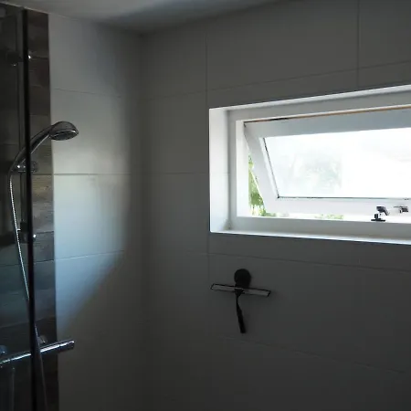 Amsterdam 25 min , Beach 10 Minutes 2 bedrooms Apartment Akersloot