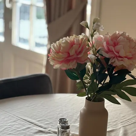 Amsterdam 25 Min , 10 Minutes 2 Bedrooms Акерслот