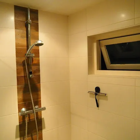 Amsterdam 25 Min , 10 Minutes 2 Bedrooms * Акерслот