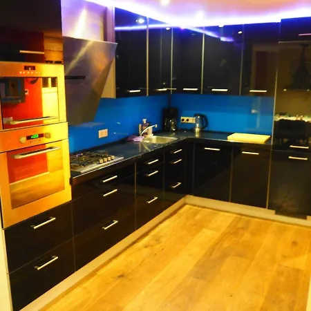 Amsterdam 25 min , Beach 10 Minutes 2 bedrooms Akersloot