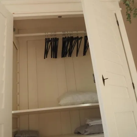 Amsterdam 25 min , Beach 10 Minutes 2 bedrooms