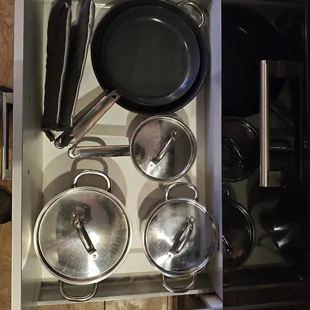 Amsterdam 25 Min , 10 Minutes 2 Bedrooms *