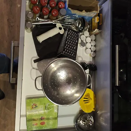 Amsterdam 25 Min , 10 Minutes 2 Bedrooms Акерслот