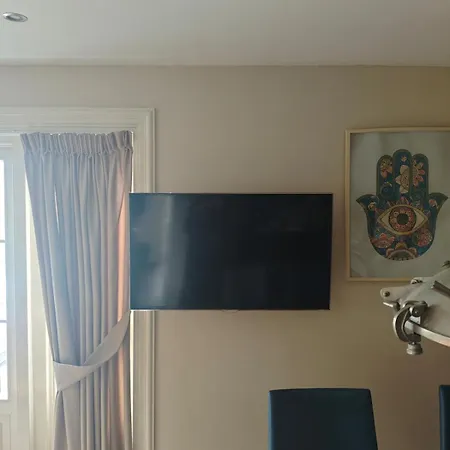 Апартаменты Amsterdam 25 Min , 10 Minutes 2 Bedrooms