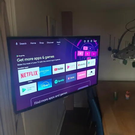 Amsterdam 25 Min , 10 Minutes 2 Bedrooms Акерслот